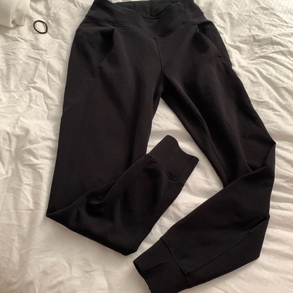 Black lulu workout pants